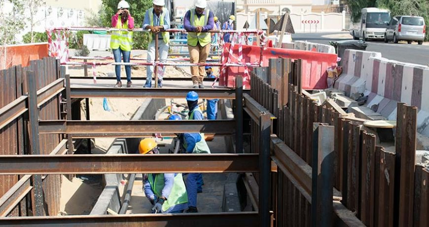 Centaur trench sheeting support system